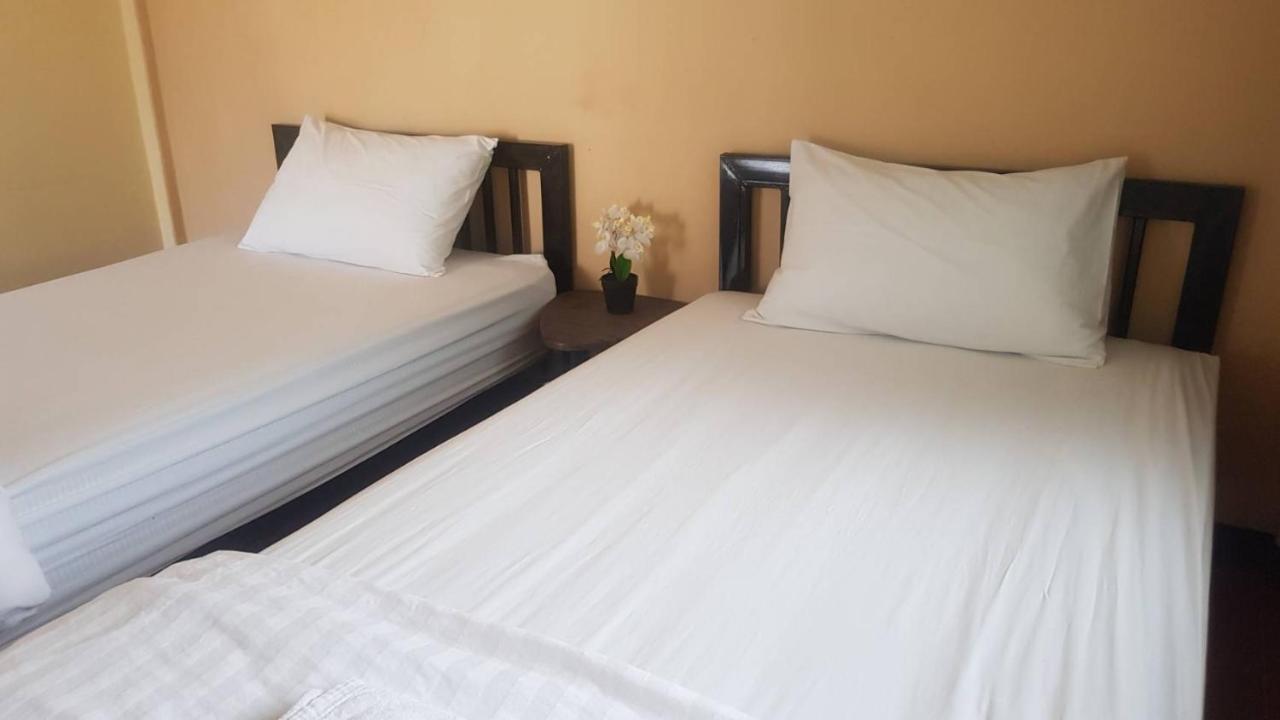 P.L.P Guesthouse - Mae Hong Son Exterior foto